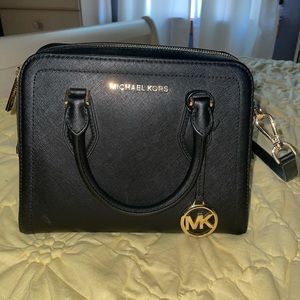 BRAND NEW MICHAEL KORS BAG